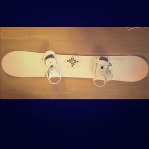 HEAD Snowboard with Bindings